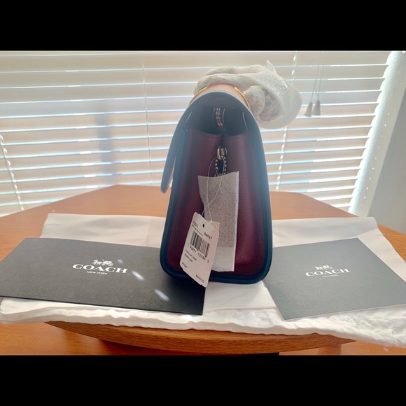 Coach - Picture 3 of 6